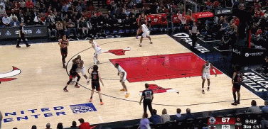 png电子平台全能战士！基迪14中8&三分4中4砍21分8板12助 正负值+8