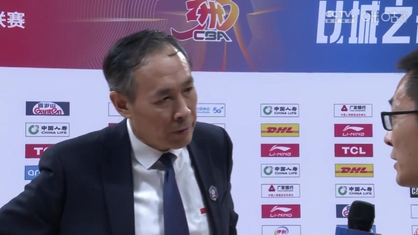 png电子平台许利民：本场赢得很艰难 青岛是一支顽强的球队 他们压着我们打