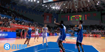 png电子平台😎熟悉的感觉！哈雷尔篮下连续抢板双手暴扣&抱怨被警告