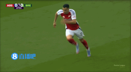 png电子😡马丁内利：若我脚着地腿可能就被铲断了，诺尔高应该吃红牌