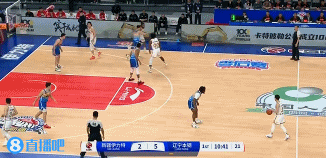 png电子杨鸣场边很激动！鄢手骐底角接球也中三分