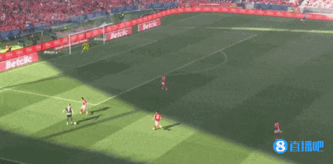 png电子官网🔥神锋！26岁约克雷斯达葡体百场里程碑，贡献了95球26助攻